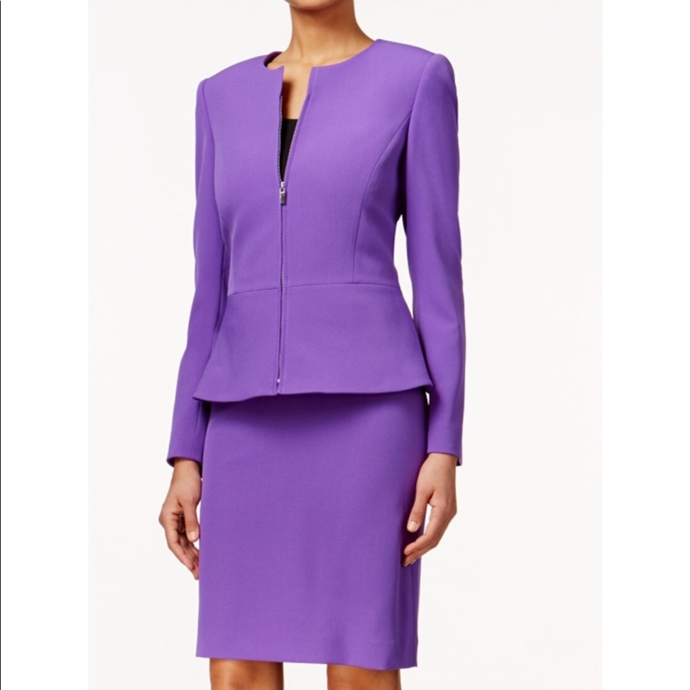🌸🌸Tahari Purple Suit🌸🌸